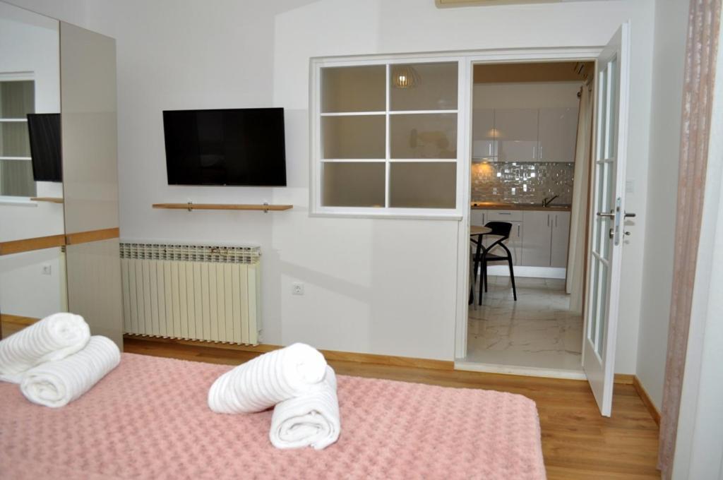 Apartments Ratko Tucepi Ngoại thất bức ảnh