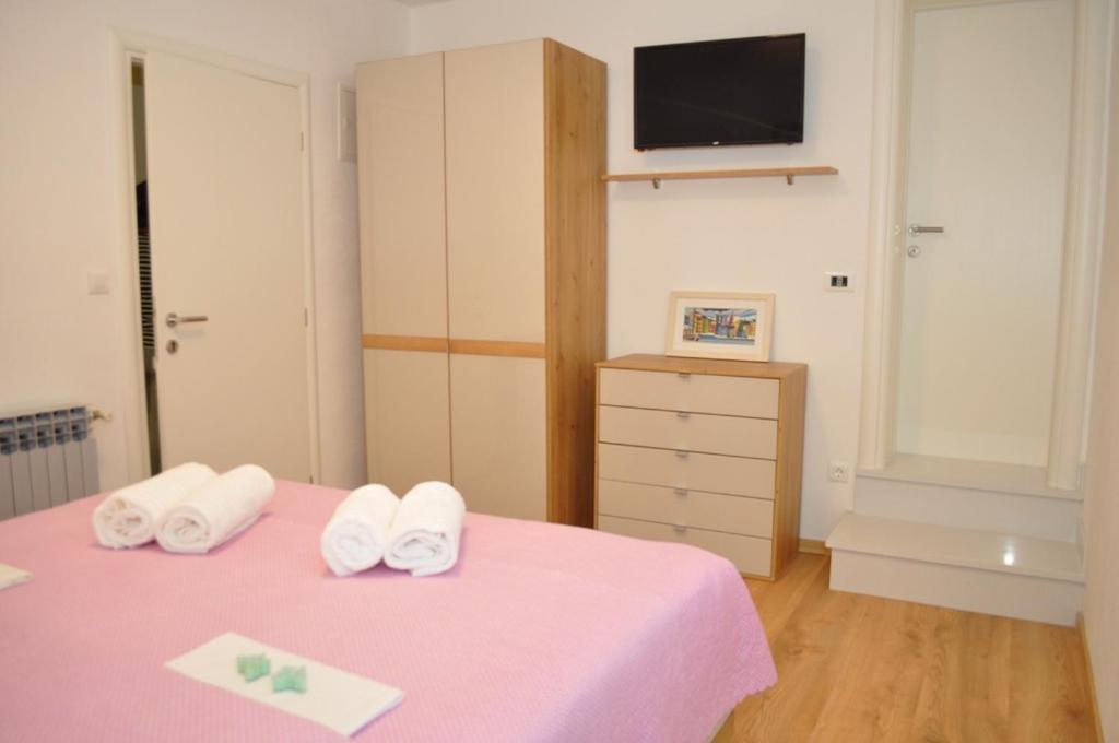 Apartments Ratko Tucepi Ngoại thất bức ảnh