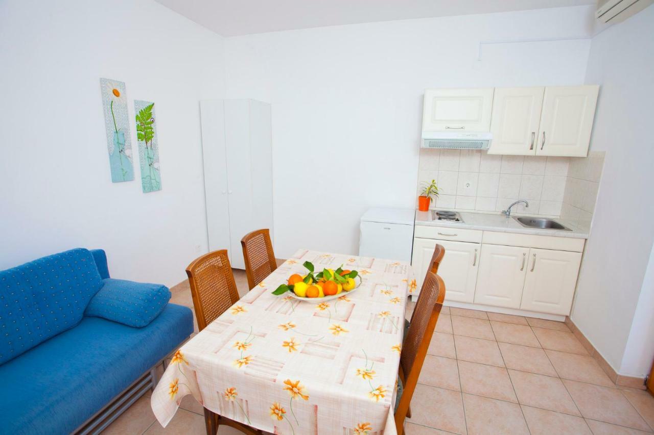 Apartments Ratko Tucepi Ngoại thất bức ảnh