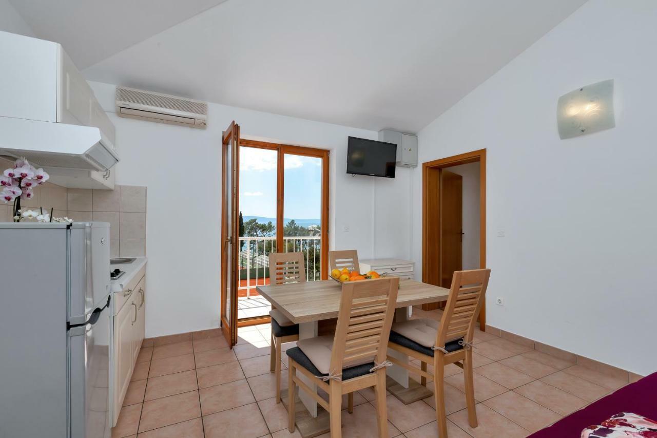 Apartments Ratko Tucepi Ngoại thất bức ảnh