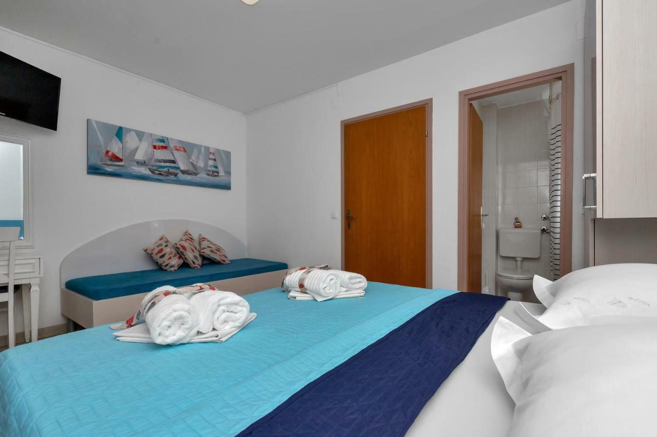 Apartments Ratko Tucepi Ngoại thất bức ảnh