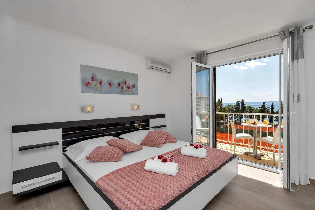 Apartments Ratko Tucepi Ngoại thất bức ảnh