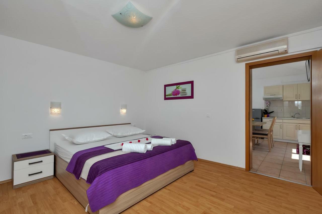 Apartments Ratko Tucepi Ngoại thất bức ảnh
